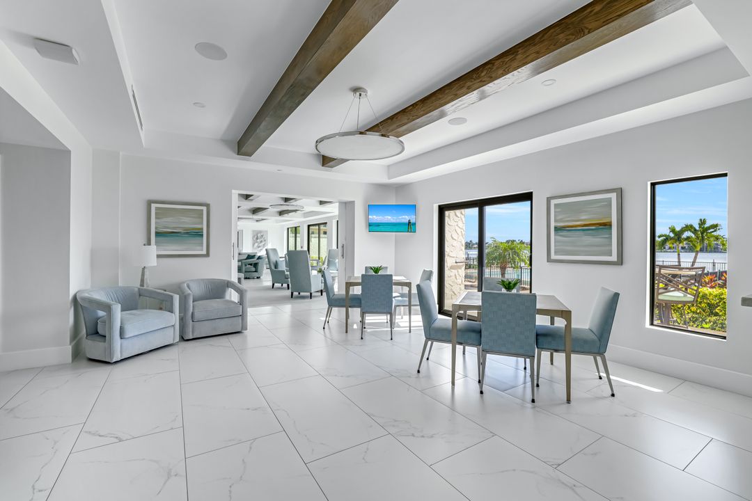 3430 Gulf Shore Blvd N #5J, Naples, FL 34103