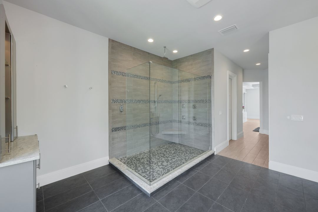 2826 SW 44th Terrace, Cape Coral, FL 33914