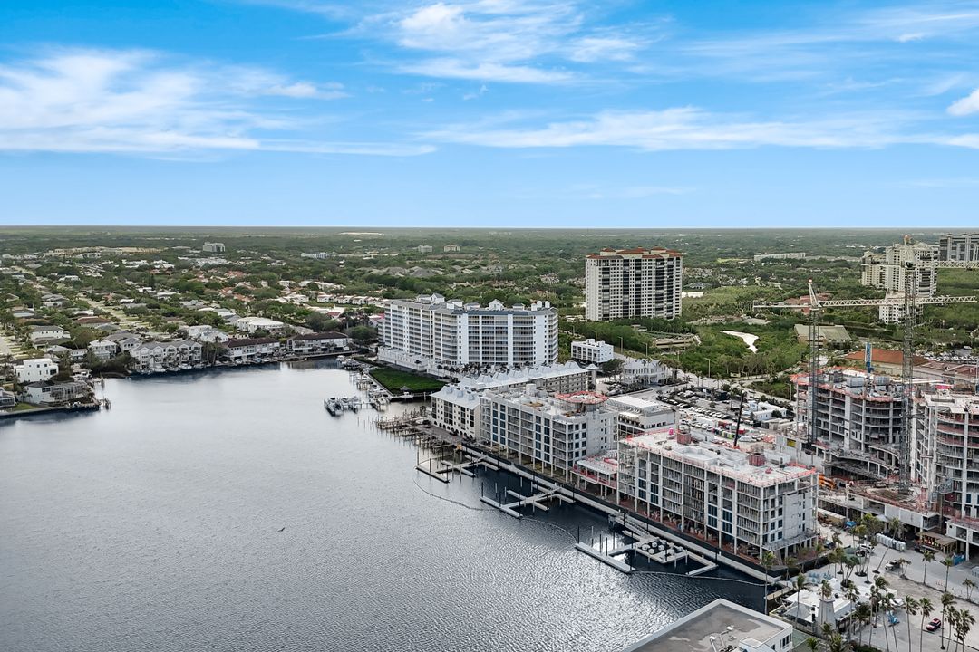 271 Southbay Dr #155, Naples, FL 34108