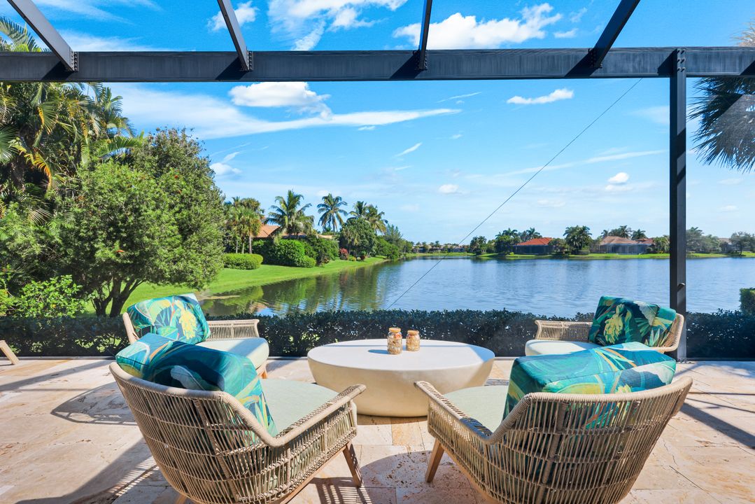 8871 Shenendoah Cir, Naples, FL 34113