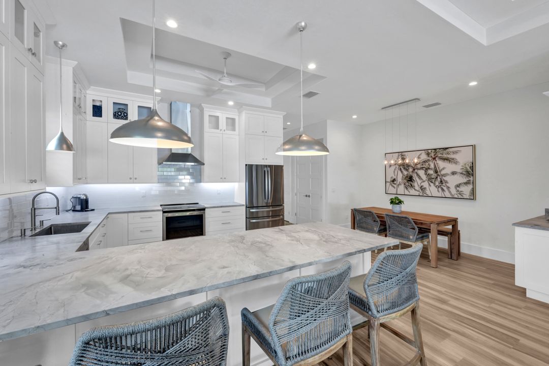 553 106th Ave N, Naples, FL 34108