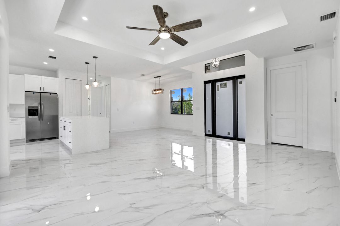 2002 East 10th Street, Lehigh Acres, FL 33936