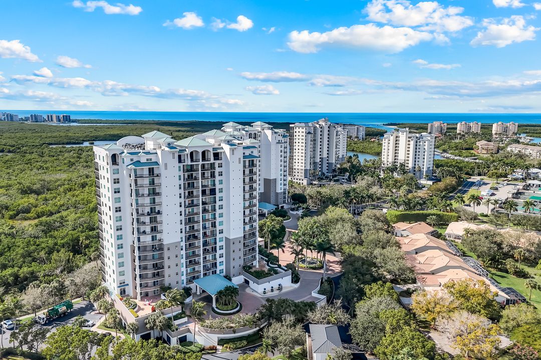 455 Cove Tower Dr #902, Naples, FL 34110