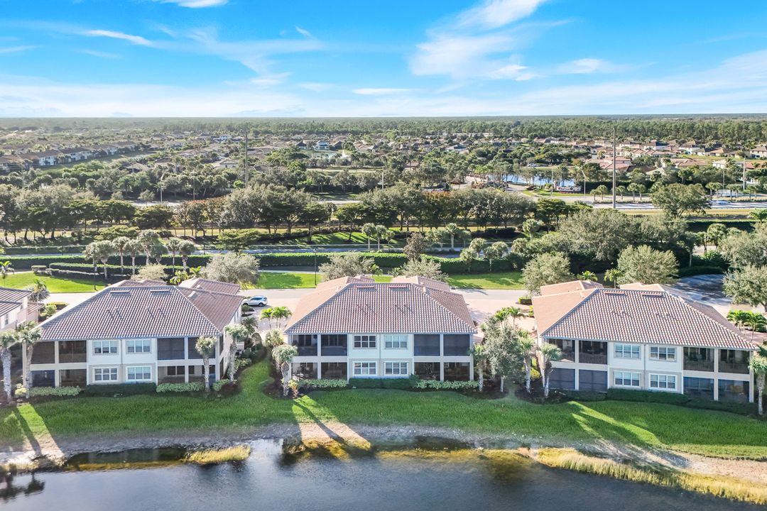 8783 Coastline Ct #202, Naples, FL 34120