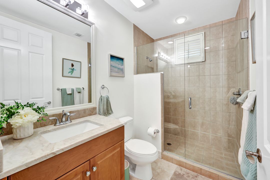 10721 Mirasol Dr #205, Miromar Lakes, FL 33913