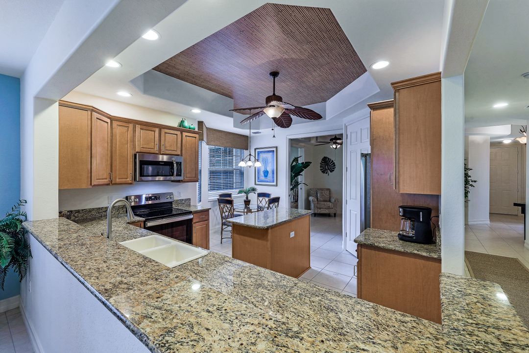 8649 Champions Point #1202, Naples, FL 34113