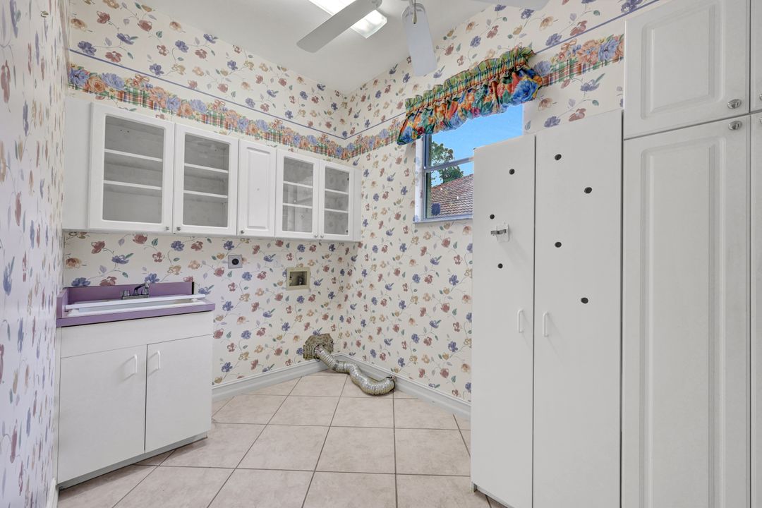 440 Henley Dr, Naples, FL 34104