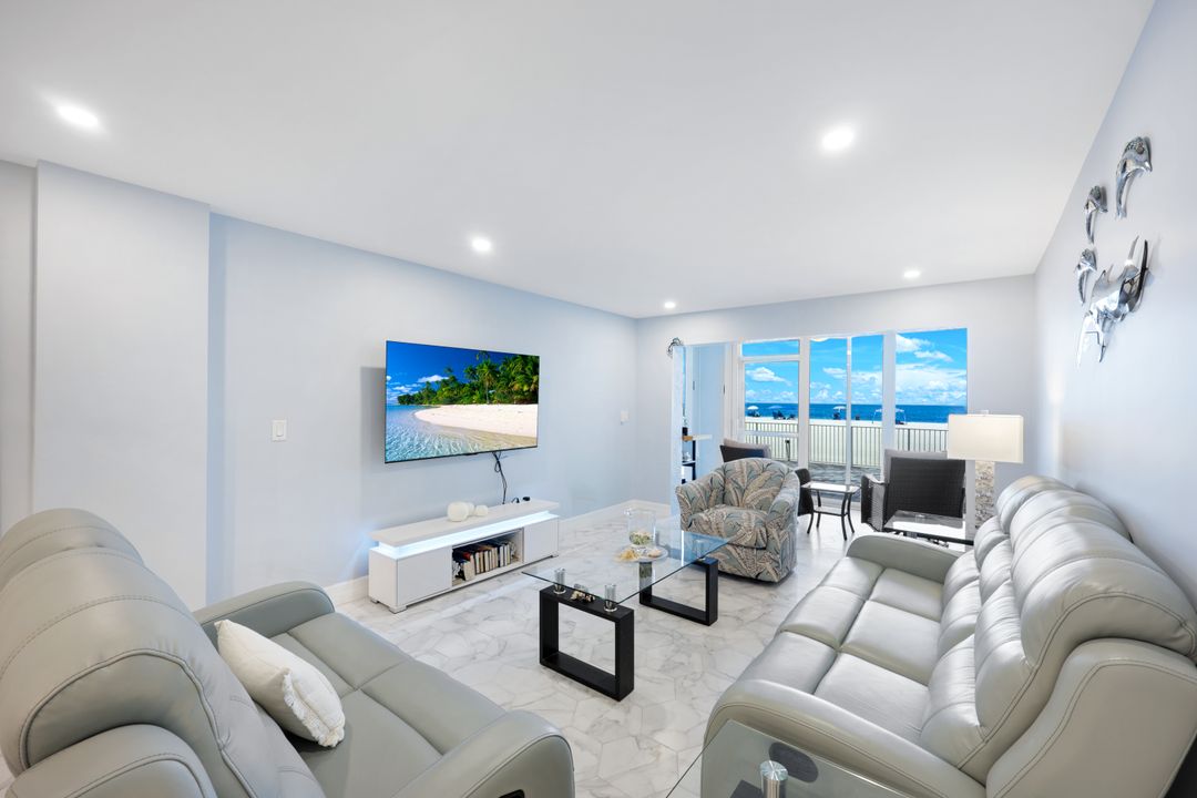 26000 Hickory Blvd #105, Bonita Springs, FL 34134