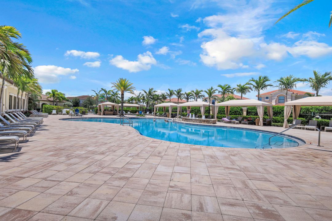 13730 Callisto Ave, Naples, FL 34109