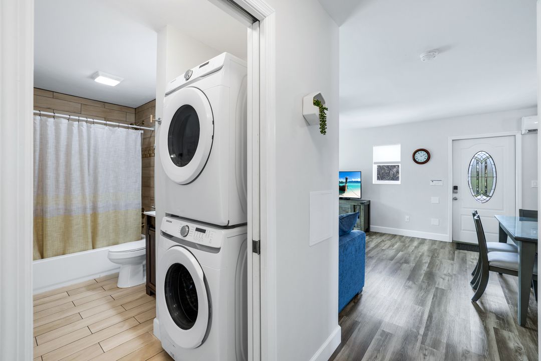 3561 Thomasson Dr, Naples, FL 34112