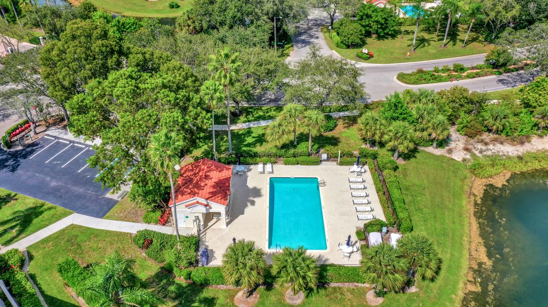 5025 Cedar Springs Dr #102, Naples, FL 34110