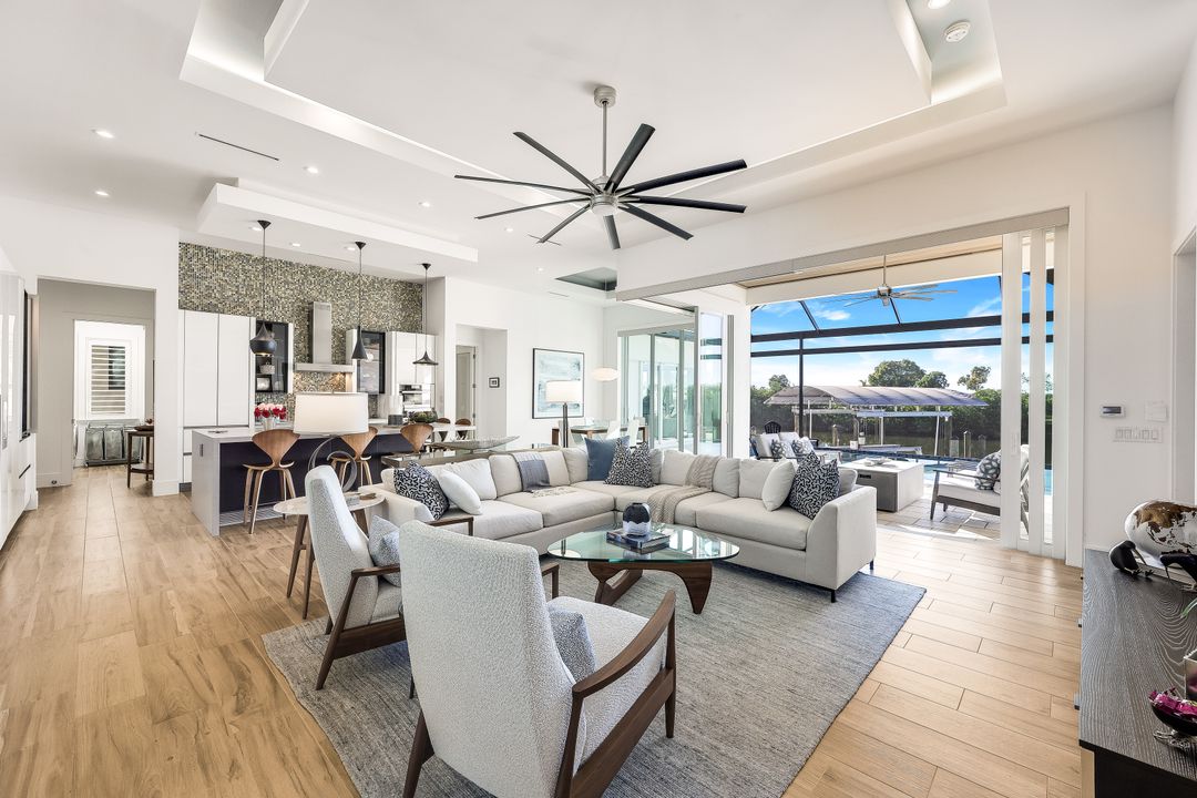 428 SW 39th Ave, Cape Coral, FL 33991