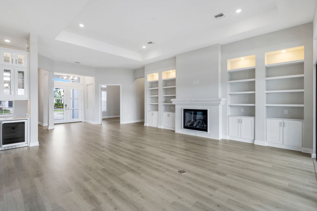 15460 Turin Dr, Naples, FL 34114