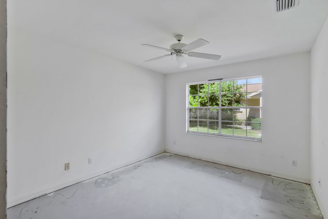 6533 Ilex Cir, Naples, FL 34109