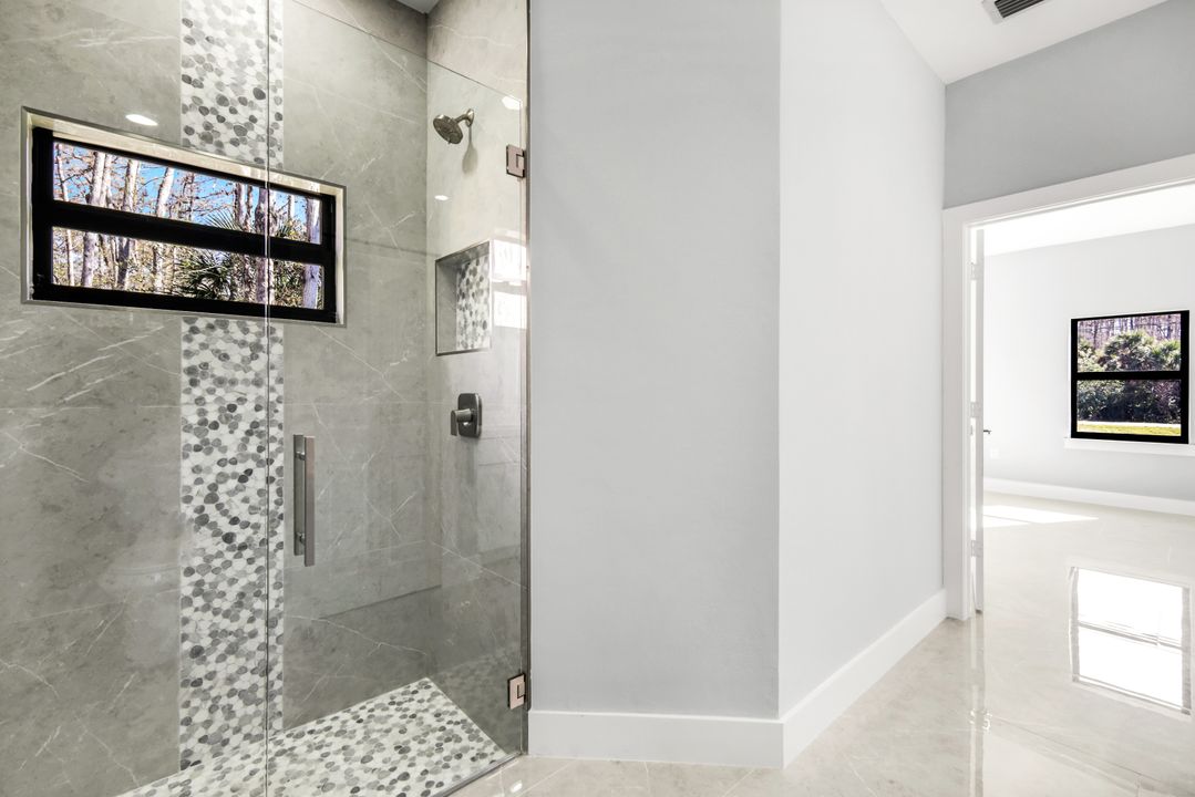 2677 62nd Avenue NE, Naples, FL 34120