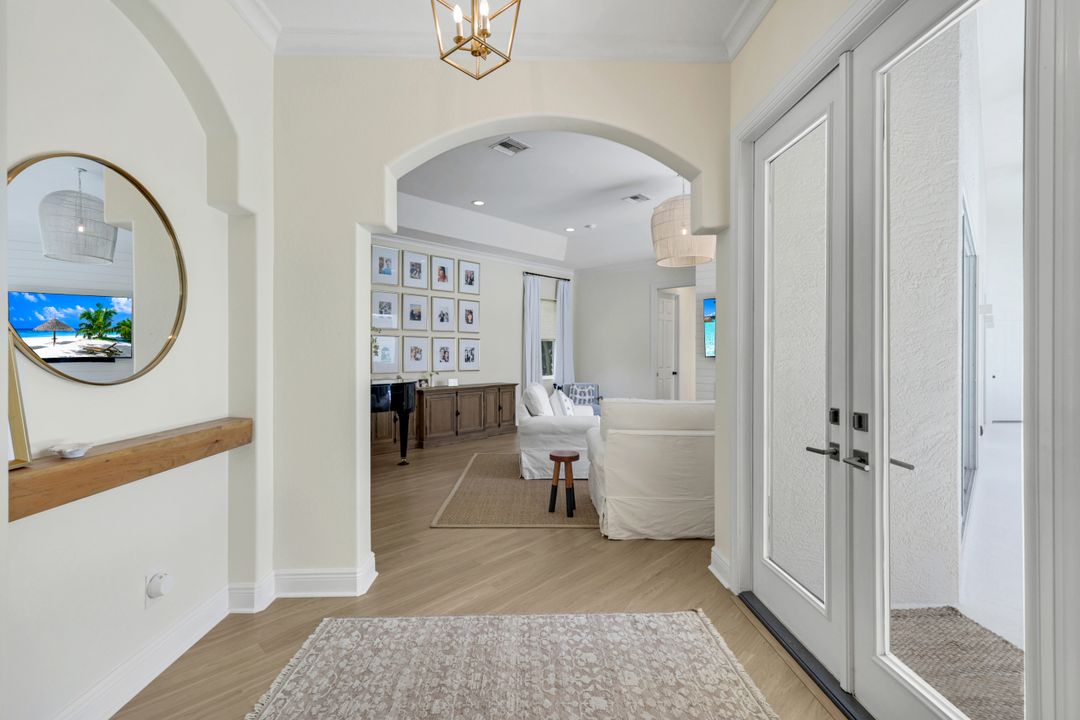 1123 Augusta Falls Way, Naples, FL 34119
