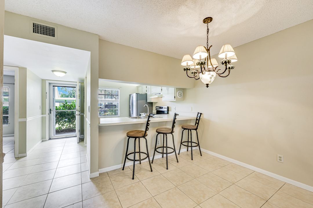 1702 Kings Lake Blvd #102, Naples, FL 34112