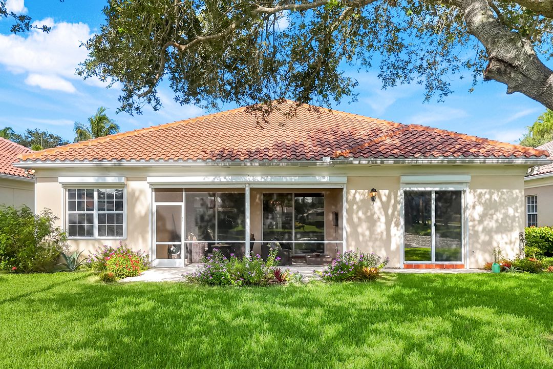 4772 Martinique Wy, Naples, FL 34119