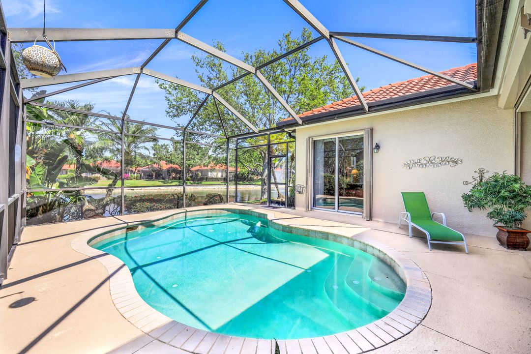 939 Fountain Run, Naples, FL 34119