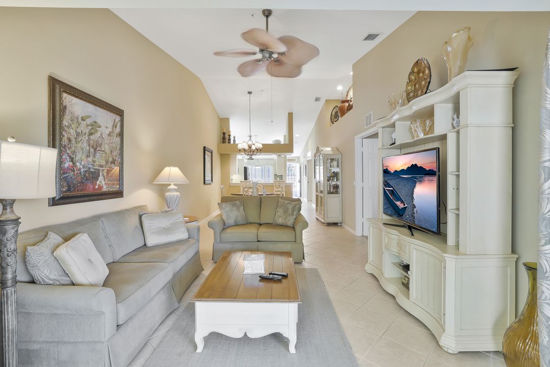 2360 Hidden Lake Ct #10, Naples, FL 34112