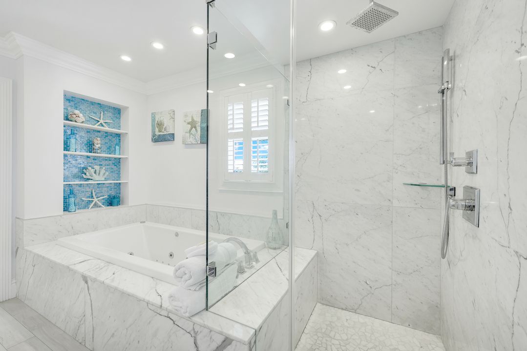 544 Seagrape Dr, Marco Island, FL 34145