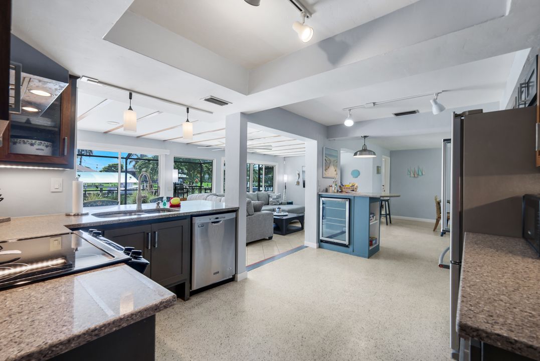4305 SE 1st Ave, Cape Coral, FL 33904