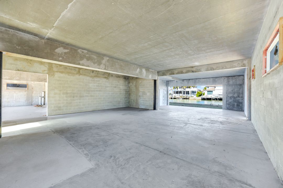 415 Seabee Ave, Naples, FL 34108