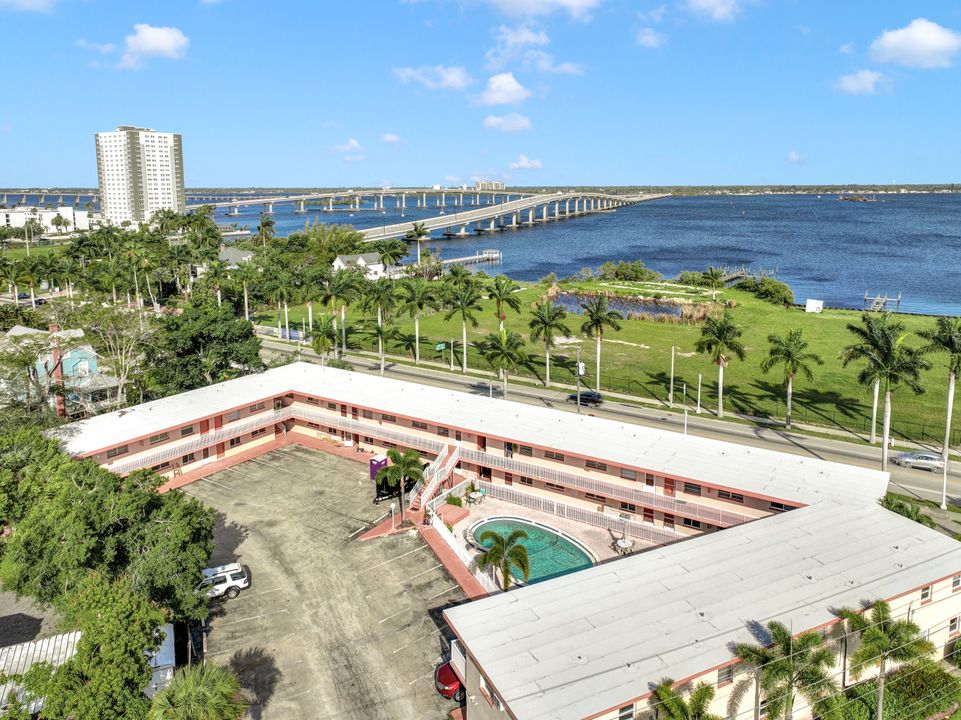 2590 First St #101, Fort Myers, FL 33901