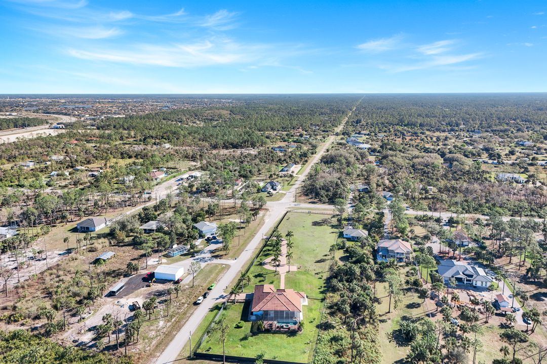 90 22nd Ave NW, Naples, FL 34120