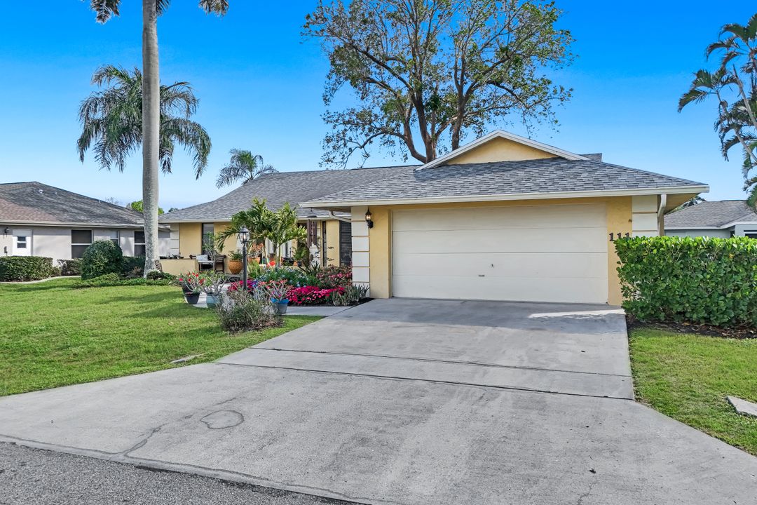111 Blue Ridge Dr, Naples, FL 34112