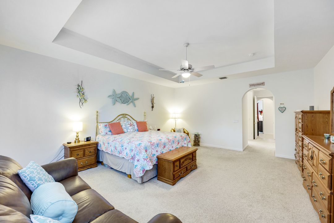 20552 Foxworth Cir, Estero, FL 33928