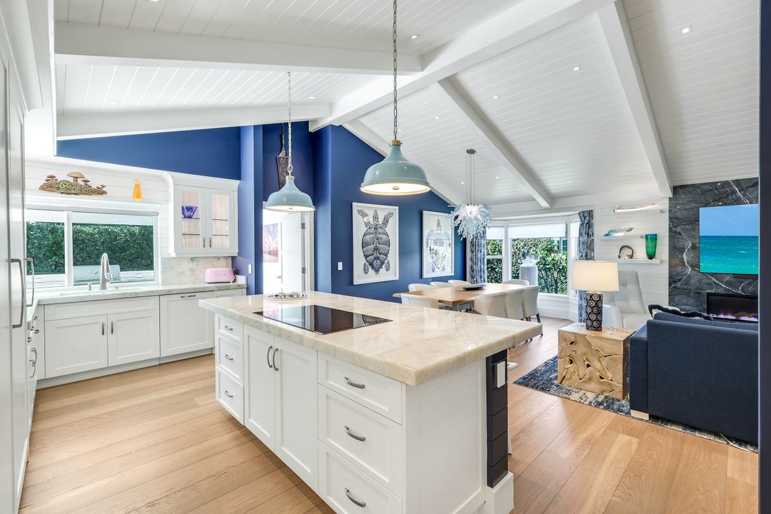 812 Tallow Tree Ct, Naples, FL 34108