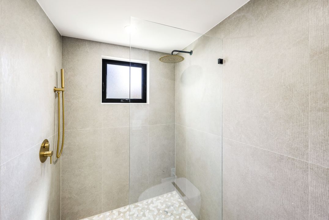 788 Park Shore Dr #E20, Naples, FL 34103