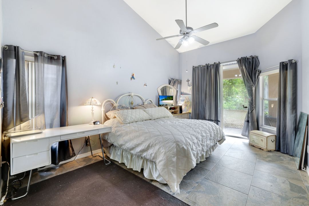 1920 Piccadilly Circus, Naples, FL 34112