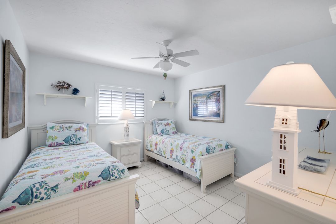 623 98th Ave N, Naples, FL 34108