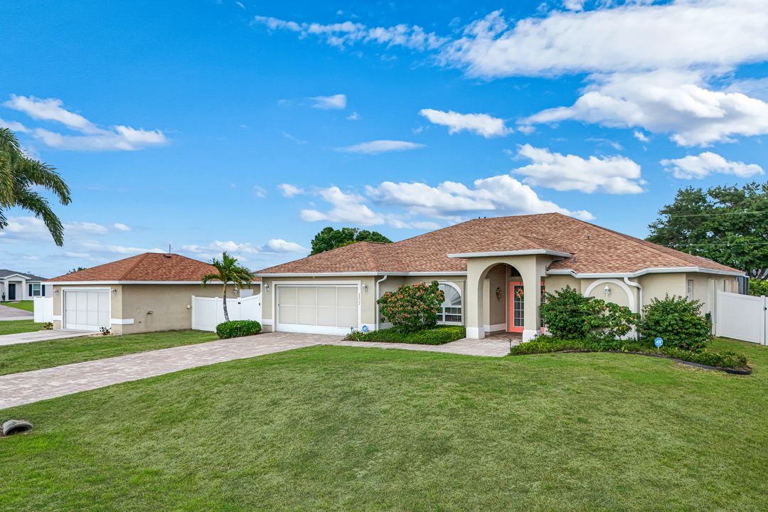 2217 NE 1st Pl, Cape Coral, FL 33909