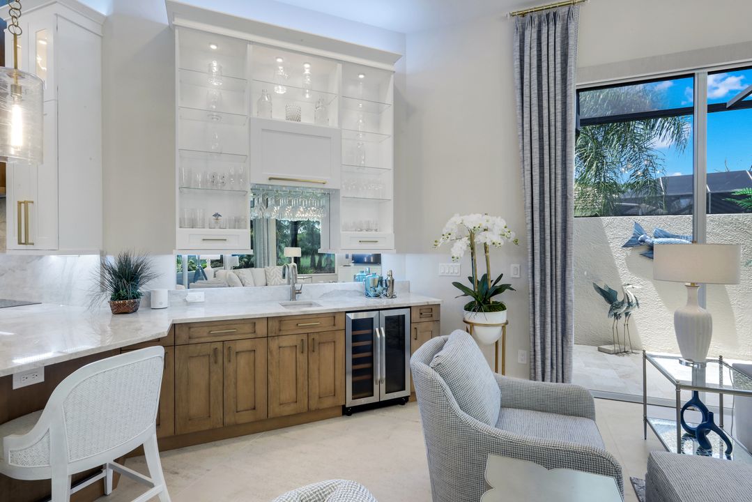 260 Cheshire Way, Naples, FL 34110