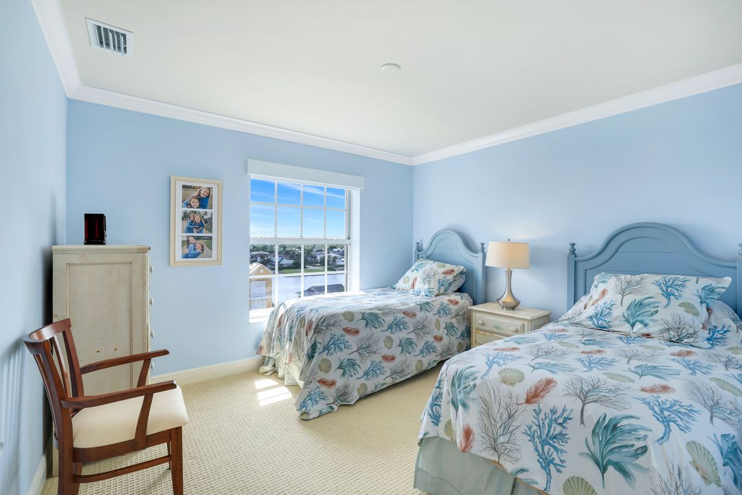 9577 Gulf Shore Dr #801, Naples, FL 34108