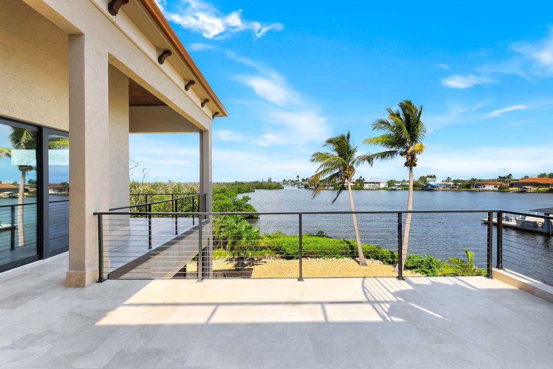 2755 Cussell Dr, Saint James City, FL 33956