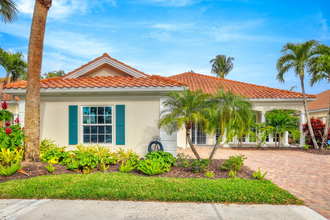 2885 Hatteras Way, Naples, FL 34119