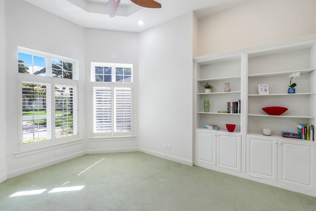 23092 Shady Knoll Dr, Bonita Springs, FL 34135