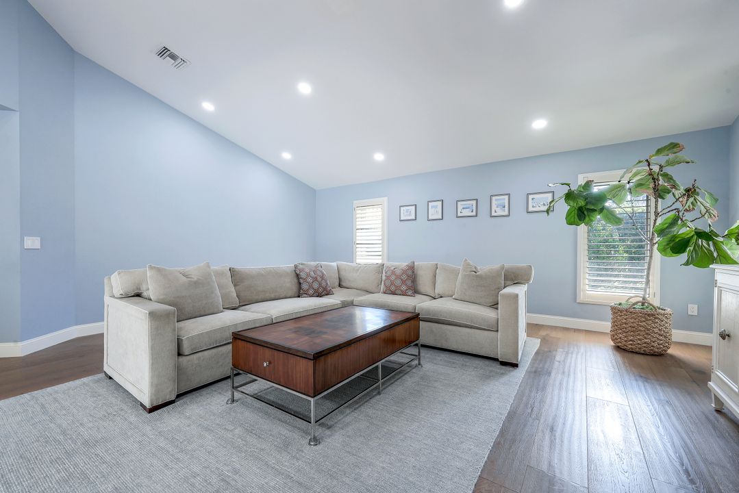 2209 Noble Ct, Naples, FL 34110