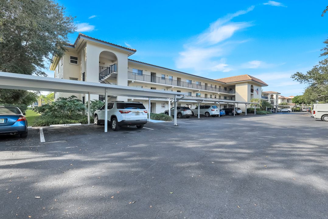 201 Quail Forest Blvd #101, Naples, FL 34105