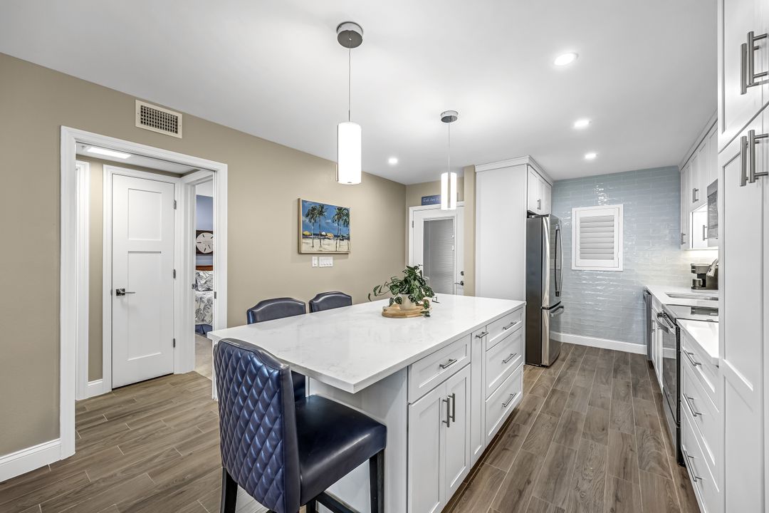 232 Banyan Blvd, Naples, FL 34102
