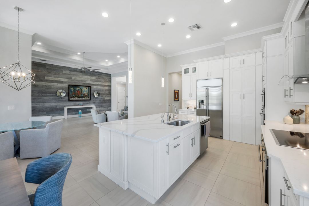 5798 Anegada Dr, Naples, FL 34113