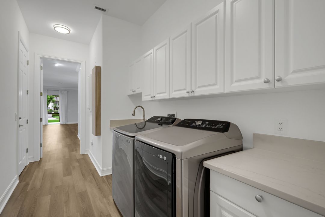 5021 Maxwell Cir #3101, Naples, FL 34105