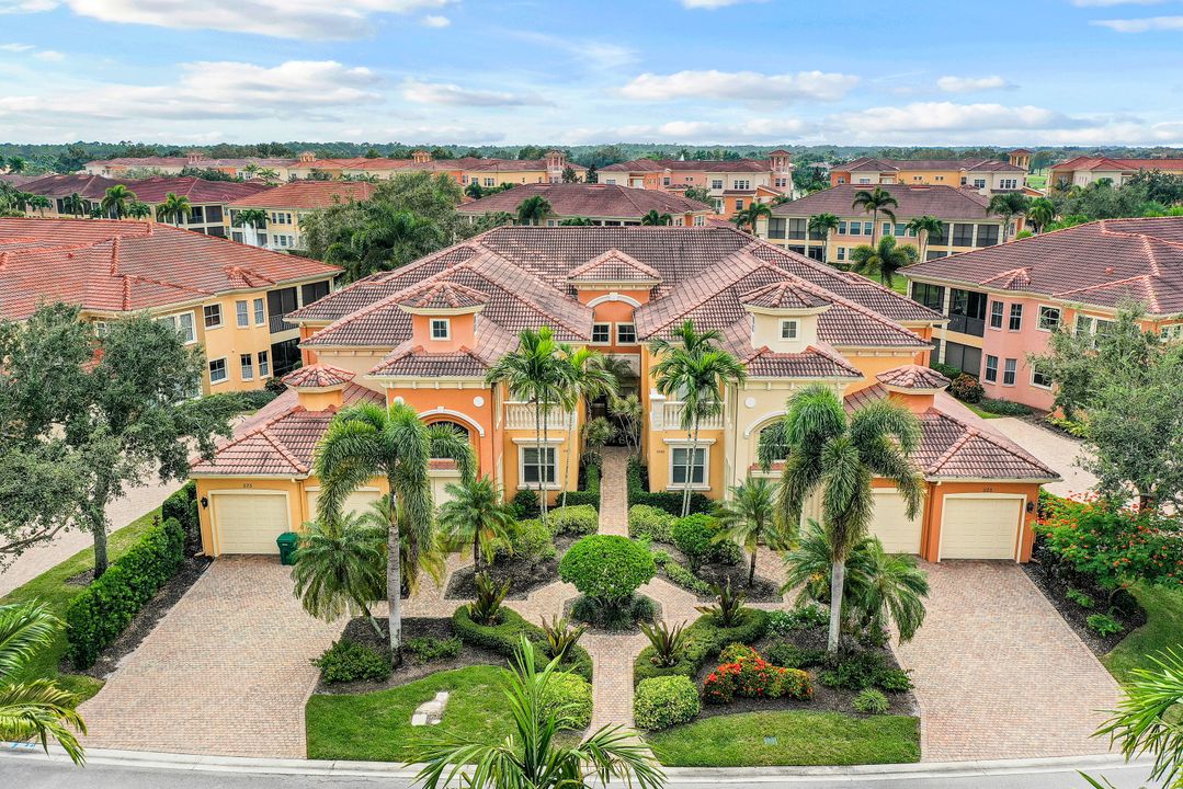 525 Avellino Isles Cir #33101, Naples, FL 34119