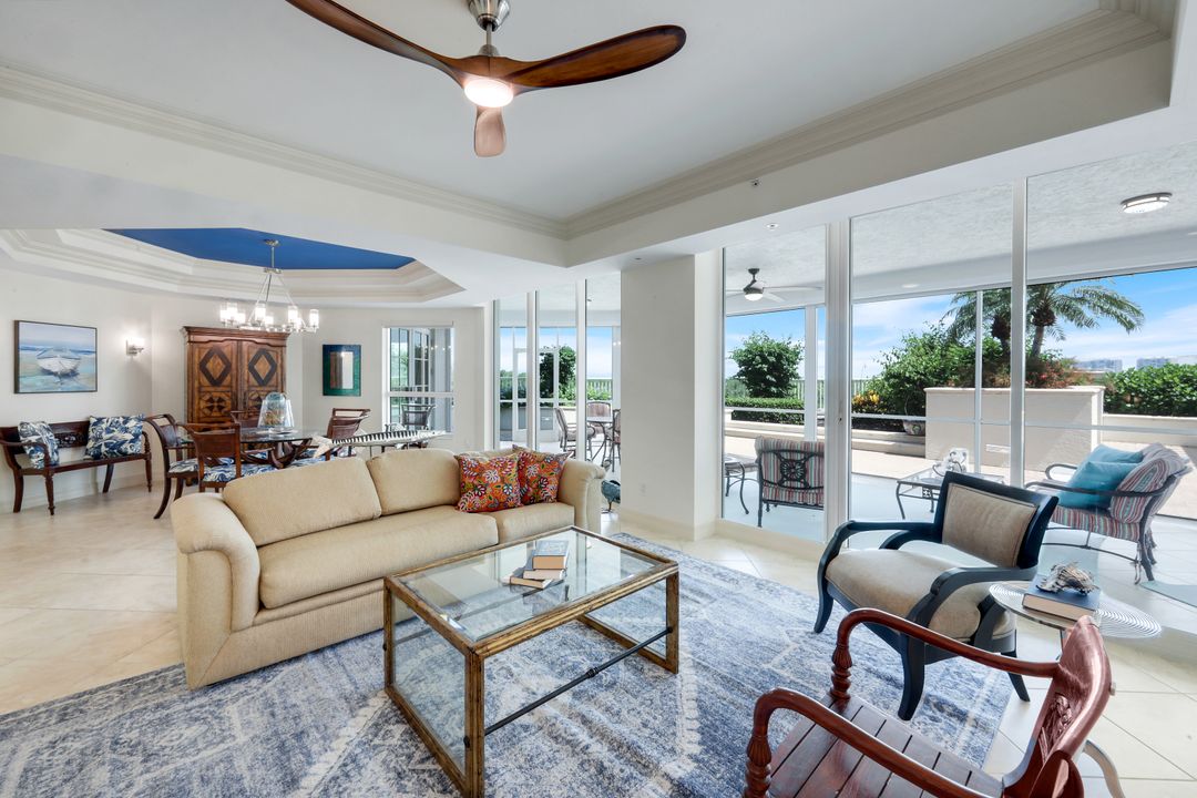 295 Grande Way #104, Naples, FL 34110
