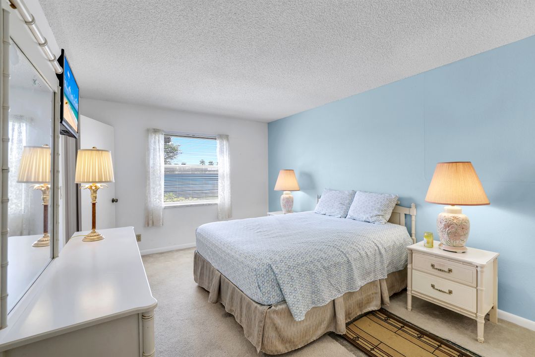 4338 27th Ct SW #104, Naples, FL 34116