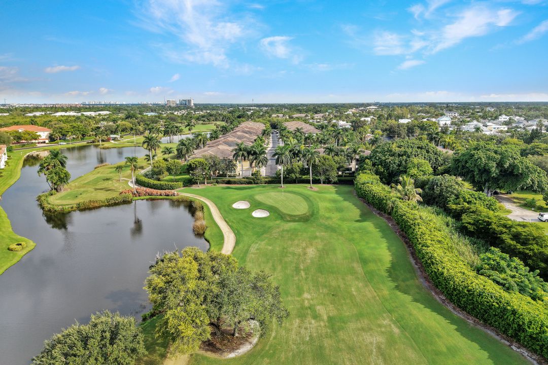 2534 Windward Ct #15-101, Naples, FL 34112